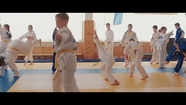 ДЮСШ ІППОН ДЗЮДО тренер викладач Олійник Олег на базі СЗШ 219 Оболонського р ну м Київ смотреть онлайн