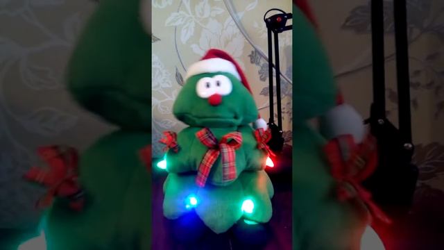Мягкая музыкальная игрушка Елочка смотреть онлайн