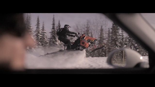 Porsche 911 Carrera Vs. Polaris PRO RMK 800