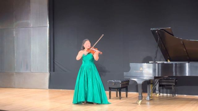 Nia  Zagar (J.S Bach - Partia- Sonata G Minor, Siciliana)