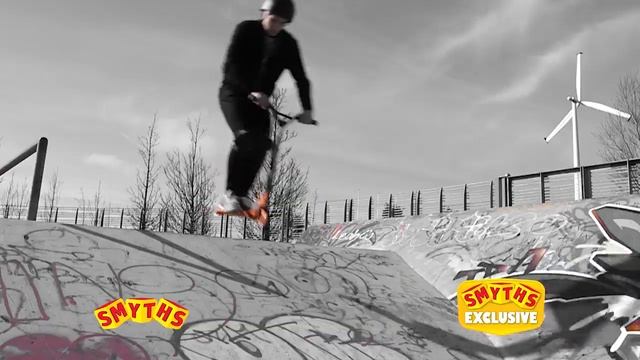 Smyths Toys - Stunt Scooters смотреть онлайн