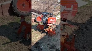 Чем лучше пахвть огород, гусинными лапками или сабельными фрезами?