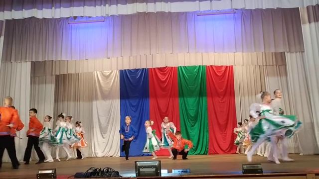 "Ритмик данс" скоморохи 2019 смотреть онлайн