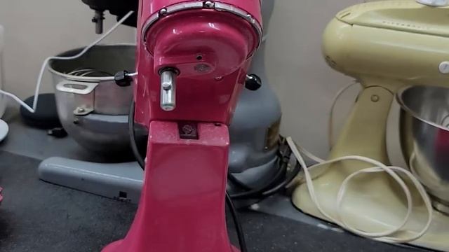 KitchenAid Mixer Re-grease How To Pt. 1, (Classic, Artisan) Tilt Head смотреть онлайн