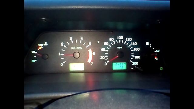 Странный скрип под капотом на холостых оборотах смотреть онлайн
