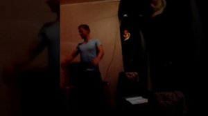 Телку ремнем отшлепали)