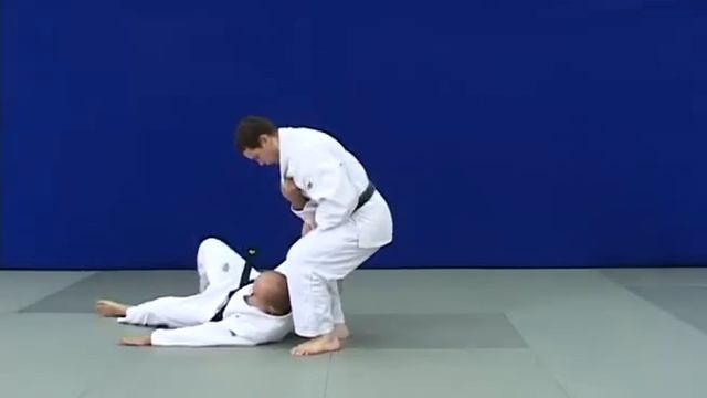 Коши - гурума. Бросок через бедро с захватом шеи. Koshi guruma смотреть онлайн