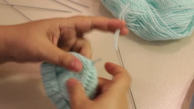 Шапочка "Собачка" для куклы спицами смотреть онлайн