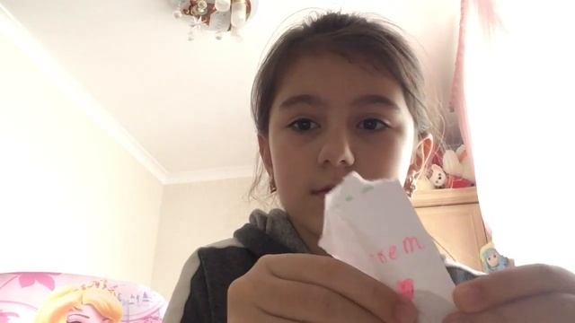Бумажные сюрпризы. Ууууууууууу ! смотреть онлайн