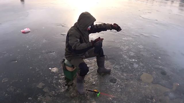 ЗНАМЕНИТЫЙ 15-Й КОТЛОВАН !!! ЗИМНЯЯ РЫБАЛКА !!!! смотреть онлайн