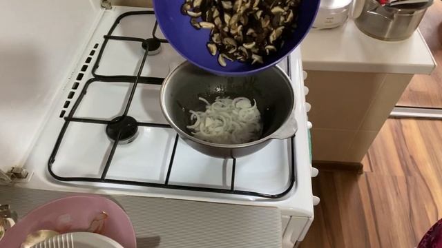 Салат из грибов Шиитаке по-корейски смотреть онлайн