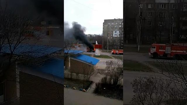 В Луганске сгорела маршрутка, есть пострадавшие смотреть онлайн