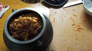 Фасолевый супчик в афганказане с грибочками  да копченостями.