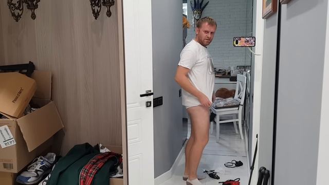 СТРИНГИ . Мужчина в ТРУСАХ