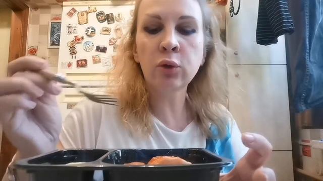 Мукбанг диетическая  еда на дом ! Обзор и подсчёт калорий и жиров! Вкусно слов нет. Я несчастная