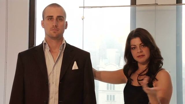 NYC Fashion - How to Fold a Handkerchief for a Blazer Pocket смотреть онлайн