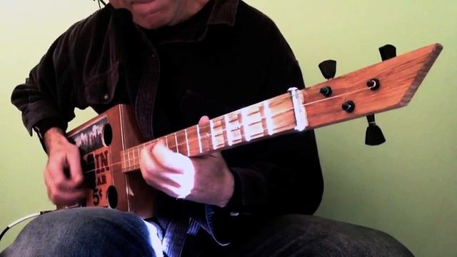 Here Comes the Sun played on a 3 string cigar box guitar смотреть онлайн