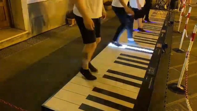 Pirates of the Caribbean with Big Piano смотреть онлайн