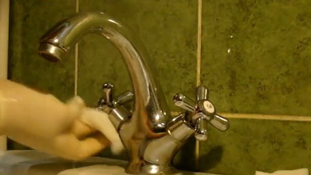 Меламиновая губка. Моем смеситель от известкового налёта смотреть онлайн