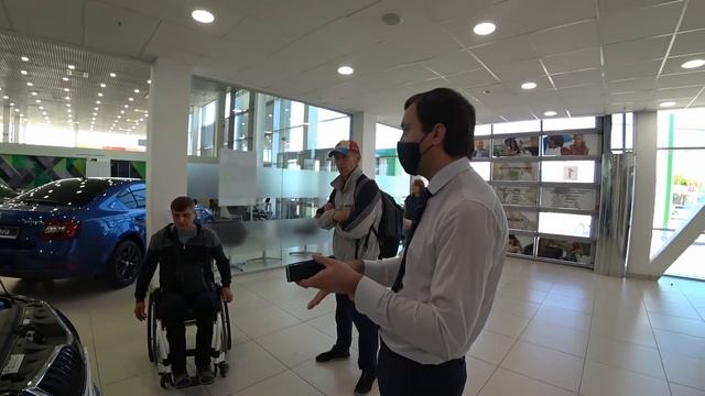 Весту тоже смотрел.Но решил Шкоду. смотреть онлайн