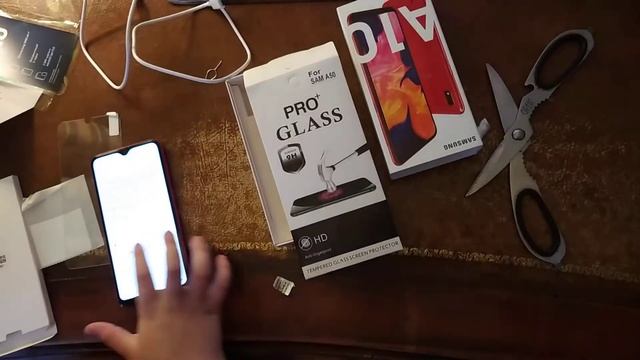 Распаковка Galaxy A10 Samsung