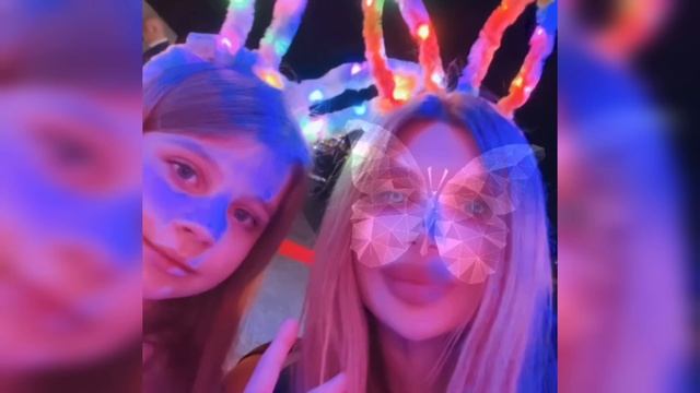 НОВОГОДНЯЯ НОЧЬ В ДОМЕ ЛЕДИ ДИАНЫ! НОВЫЙ ГОД 2023! смотреть онлайн