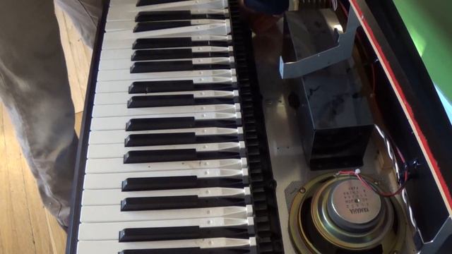 How to Remove and Clean Piano Keys in a Yamaha Clavinova смотреть онлайн