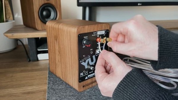 Minimal Desk Speakers: Kanto YU2 Review | On My Desk