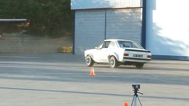 FORD ESCORT RS 2000 смотреть онлайн