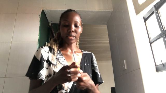 How To Whiten Your Teeth Naturally in just 2 Weeks using Homemade ingredients ||Omg it Worked ?? смотреть онлайн