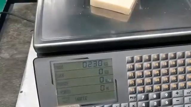 Полуавтомат нарезки брускового сыра на порции с фиксированным весом смотреть онлайн