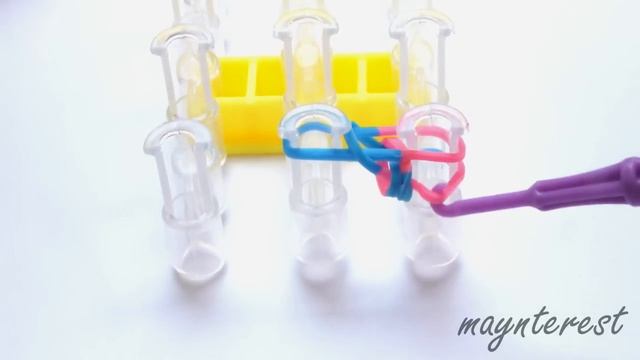 PULSERA DE GOMITAS SIMPLE con telar Rainbow loom смотреть онлайн