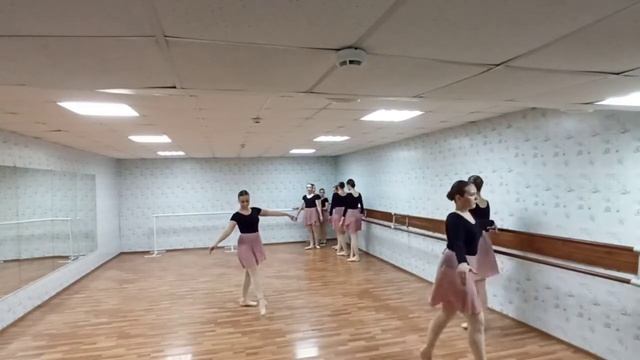 Студия классического и современного танца "Вариация", г. Барнаул. Открытый урок 26.12.20 смотреть онлайн