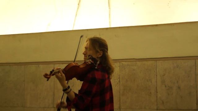 Гениальное рядом: Адажио в Московском метро. смотреть онлайн