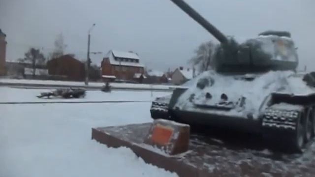 КАКОЙ ТАНК Т34-76 ИЛИ Т34-85 были ЛУЧШЕ ?