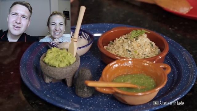 ??RUSOS REACCIONAN a LAS COMIDAS MAS EXTRAÑAS DE MÉXICO ?? | Russians react to Mexican food смотреть онлайн