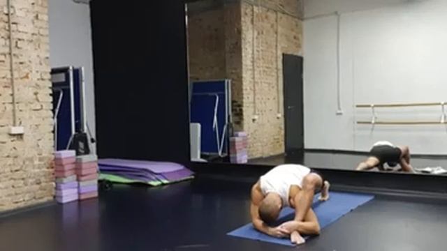 Йога видео урок 200 - 2021-11-13 смотреть онлайн