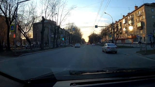 УЛ. ВАТУТИНА, ПЛ. ТРУДА, ДИМИТРОВСКИЙ МОСТ #новосибирск #люди #дорога #ямы смотреть онлайн