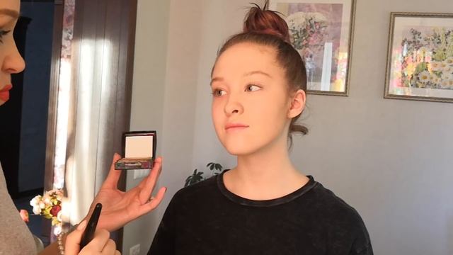 Скульптурирование лица с помощью контуринга и хайлайтера смотреть онлайн