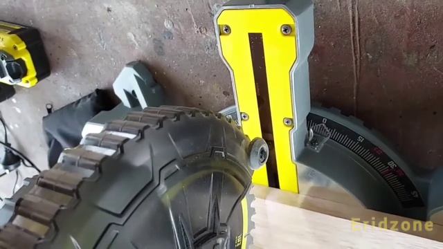 Stanley Fatmax Cordless V20 Mitre Saw SFMCS701 review - Australia смотреть онлайн