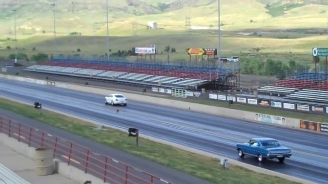 Bentley Continental GT vs. Muscle Car смотреть онлайн