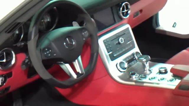 Mercedes SLS AMG @ Athens AutoShow 2010 смотреть онлайн