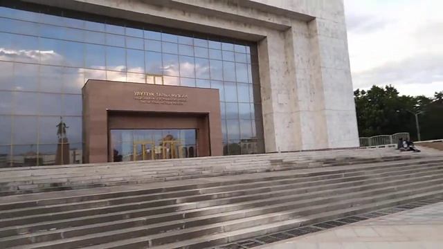 Манас. Площадь Ала-тоо. Кыргызстан Бишкек смотреть онлайн