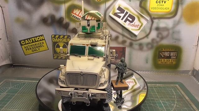 4x4 MRAP MaxxPro, 1/35, Kinetic 61011.