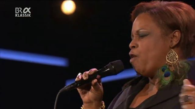 Dianne Reeves - Jazzwoche Burghausen 2012 fragm. 2 смотреть онлайн