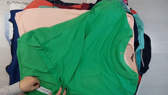 04633 T-SHIRTS Сream (Футболки м/ж) №24 14,10 кг 13,99€ за кг 97 ед смотреть онлайн