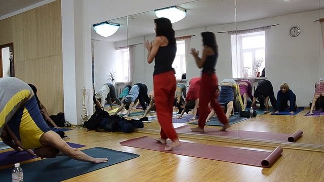 Катерина Болгова. Дыхание в асанах. 3 часть смотреть онлайн