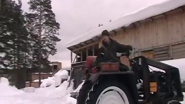 Самодельный трактор ,уборка снега. смотреть онлайн