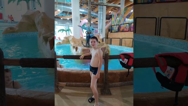 Аквапарк УЛЕТ - ЛЕТО круглый год! смотреть онлайн