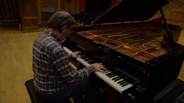 Rotational inertia - flywheel - examples from Chopin - arpeggios, broken chords смотреть онлайн